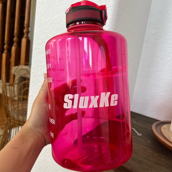 gallon water bottle with time markers - Picture 3 of 4